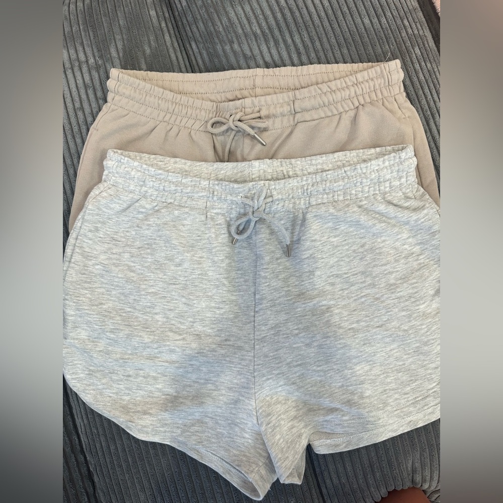 2-Pack H&M Casual Sweatshorts, Size MEDIUM, Grey & Cocoa Brown